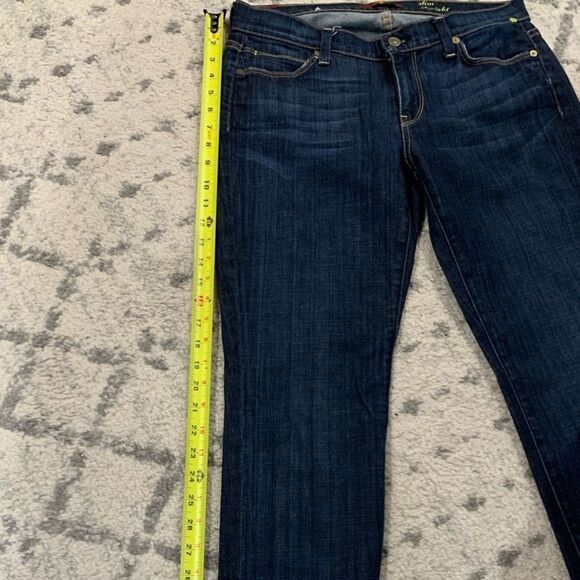 7 for all mankind zippers straight leg jeans. Size 28. In great condition.